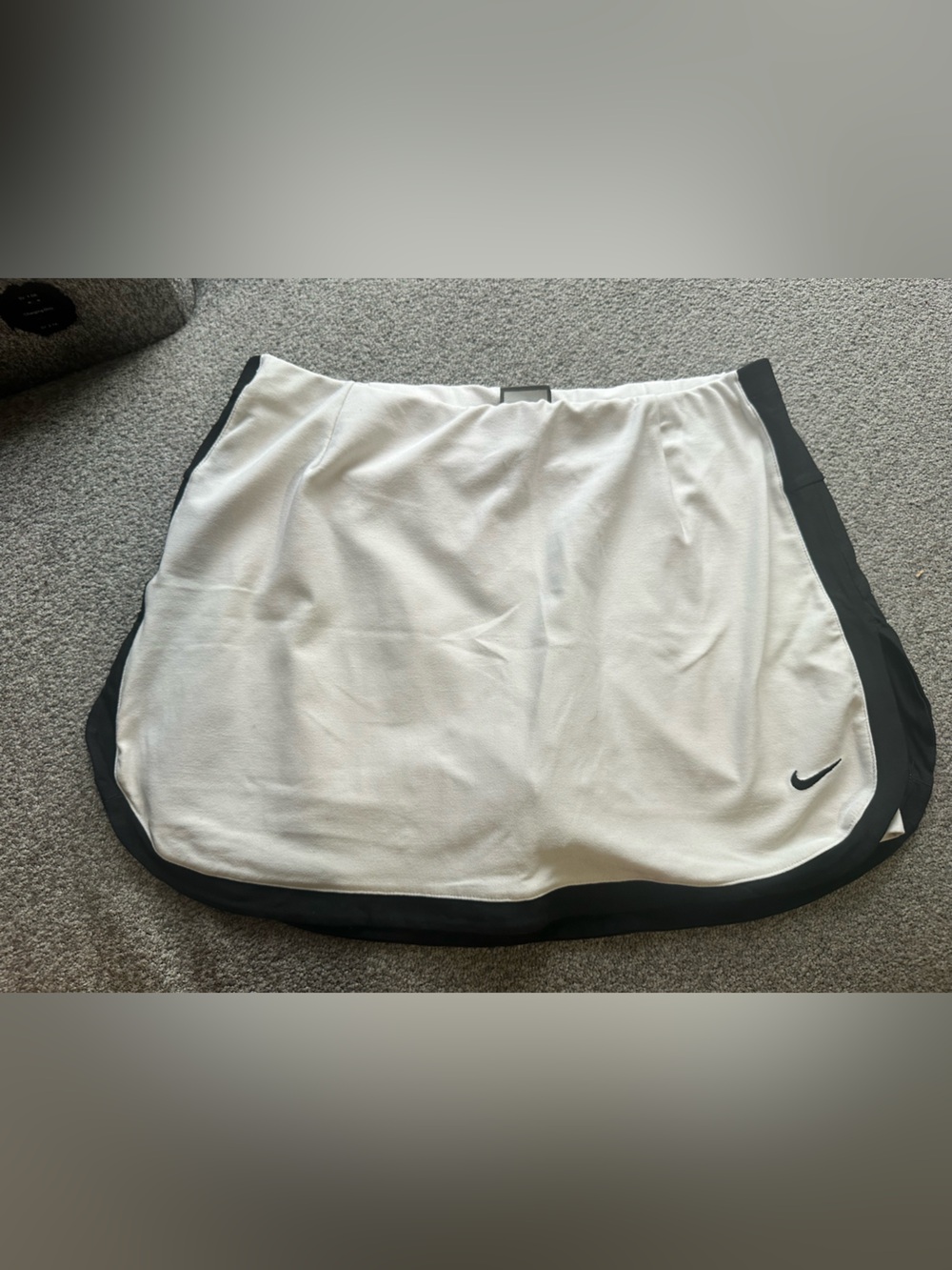 Nike Dri-FIT White Black Contrast Tennis Golf Skort Built In Shorts Women’s Smal